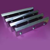 Knife for shredding waste plastic