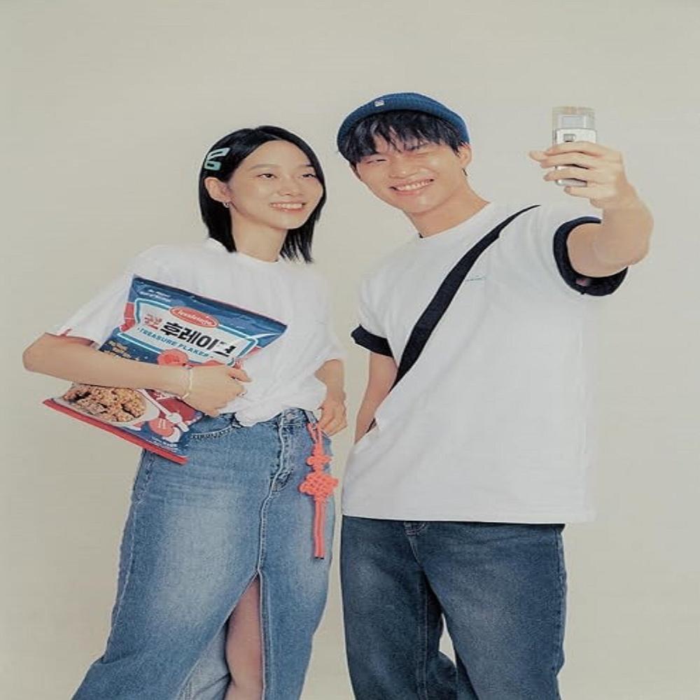 LEESLETAGE Daily Short Sleeves Tops Unisex T-Shirts